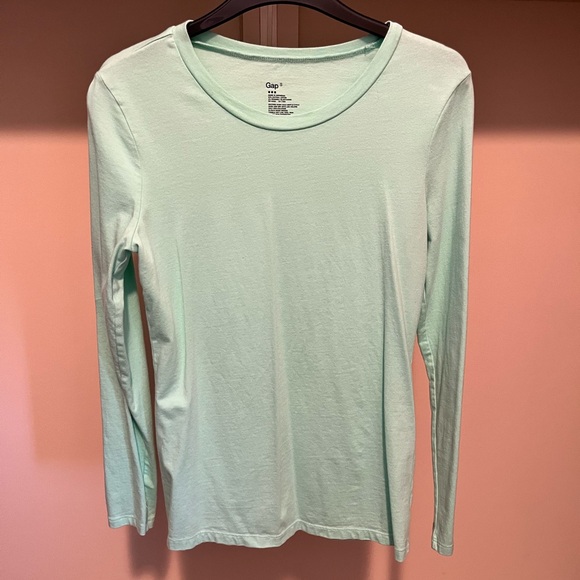GAP Tops - GAP Women's Light Green Long Sleeve Tee